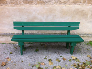 Banc en Châtaignier lasuré vert